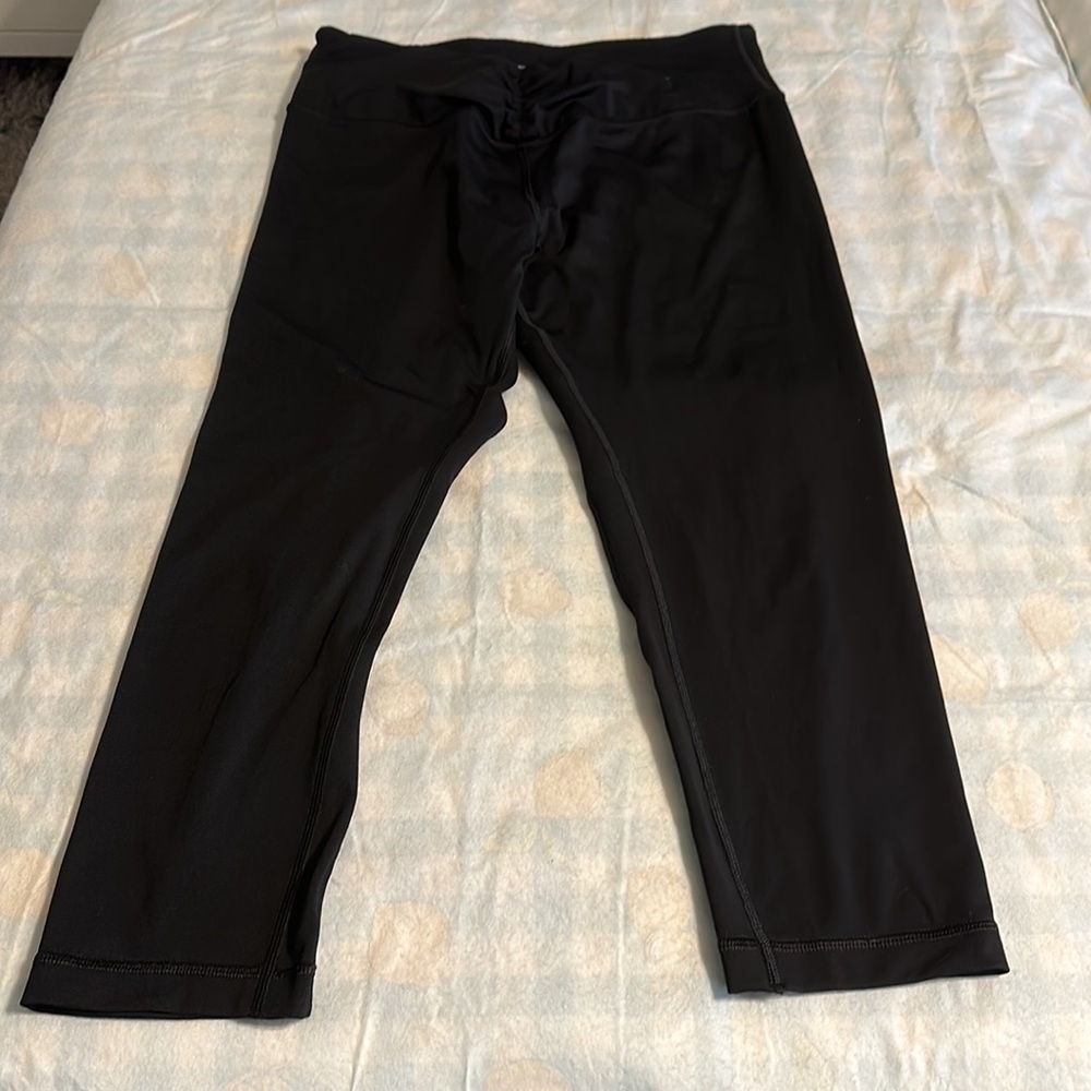 2/$10 Victoria’s Secret ruched 7/8 Leggings - Picture 6 of 8